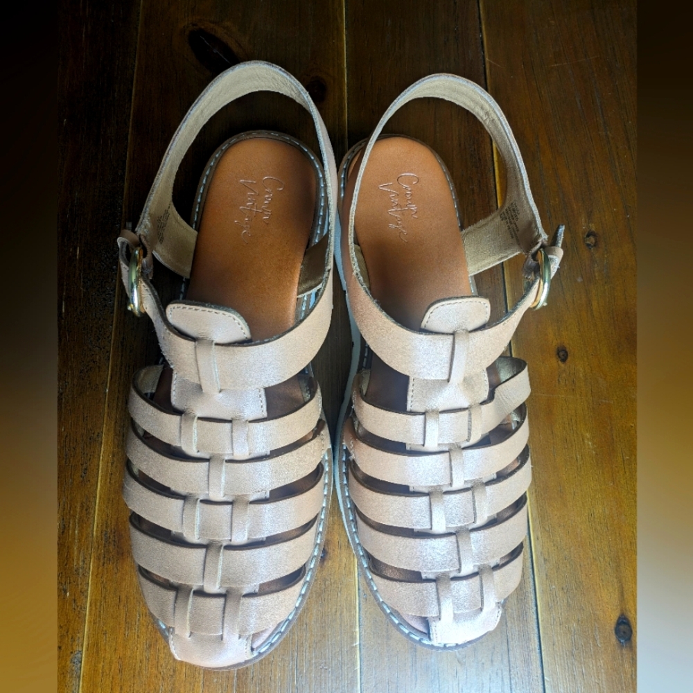 Crown Vintage Fisherman Sandal, Size 8-1/2